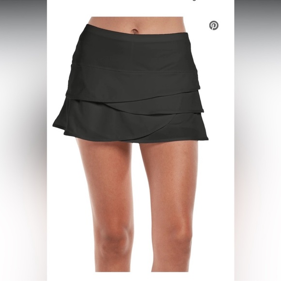 Lucky in Love Dresses & Skirts - Lucky in Love scallop skirt